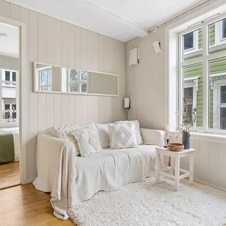 Charm - Right In The Center! Apartment
